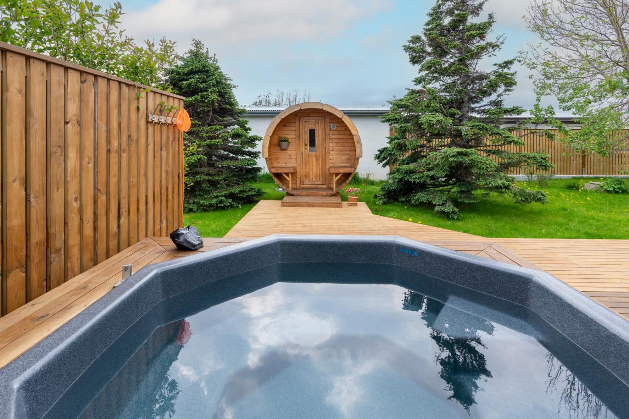 Tunfifill Guesthouse - Free Hot Tub And Sauna, Cozy And Quiet Гвамстаунґі Екстер'єр фото