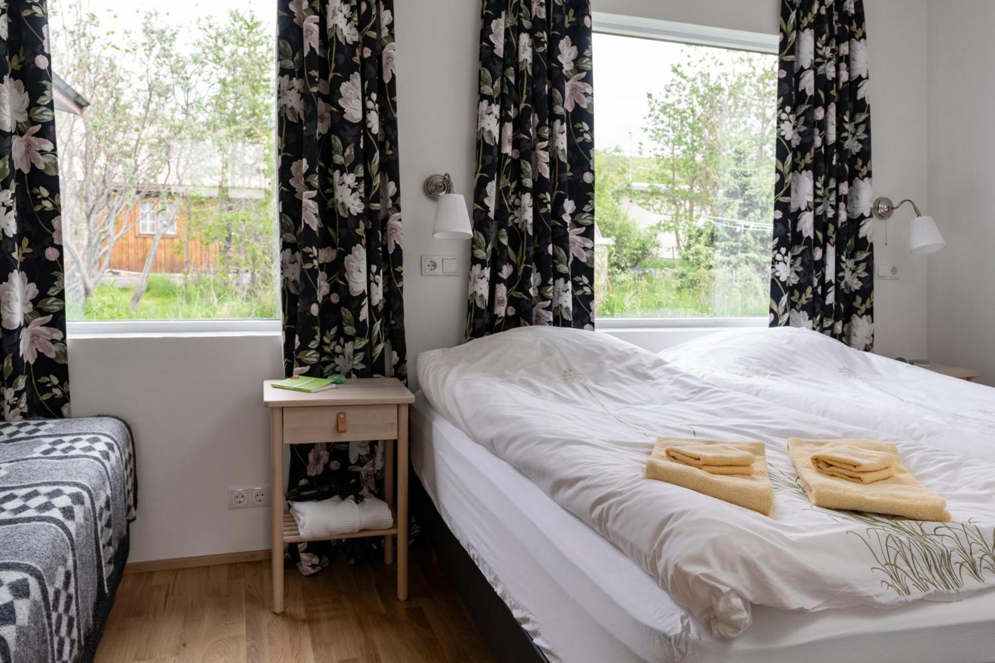 Tunfifill Guesthouse - Free Hot Tub And Sauna, Cozy And Quiet Гвамстаунґі Екстер'єр фото