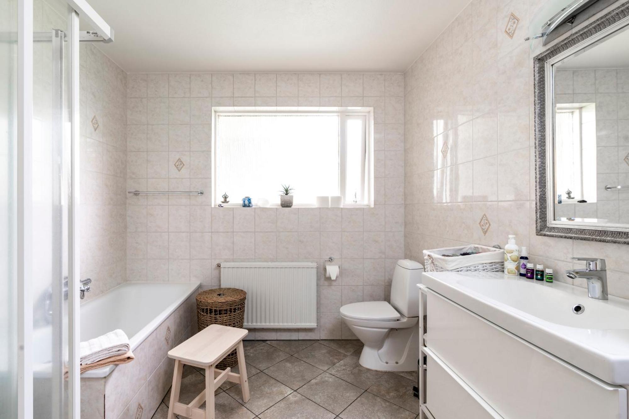 Tunfifill Guesthouse - Free Hot Tub And Sauna, Cozy And Quiet Гвамстаунґі Екстер'єр фото